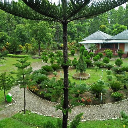 Kadambini Resort Lataguri Kültér fotó