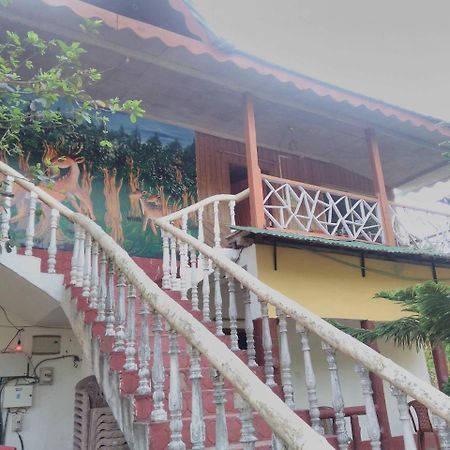 Kadambini Resort Lataguri Kültér fotó