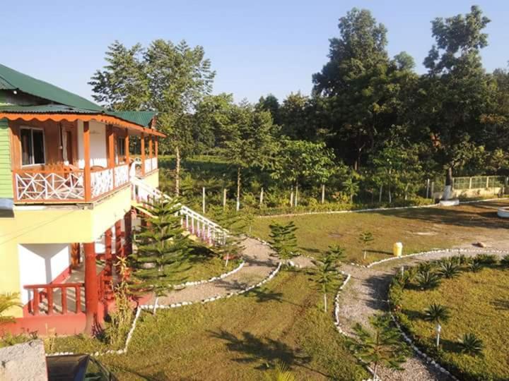Kadambini Resort Lataguri Kültér fotó